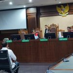 Penghobi Burung Kicau Perangi Rokok Ilegal.